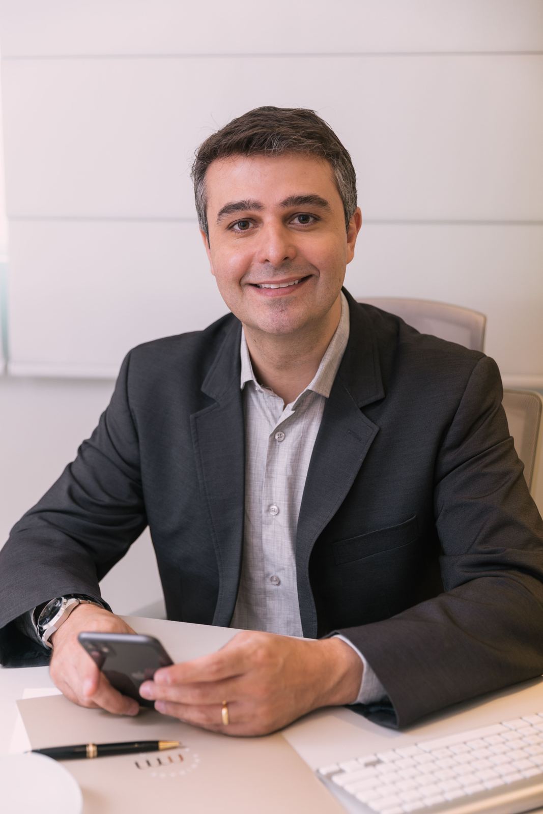 Dr. Luiz Augusto - Clínica Ammirare